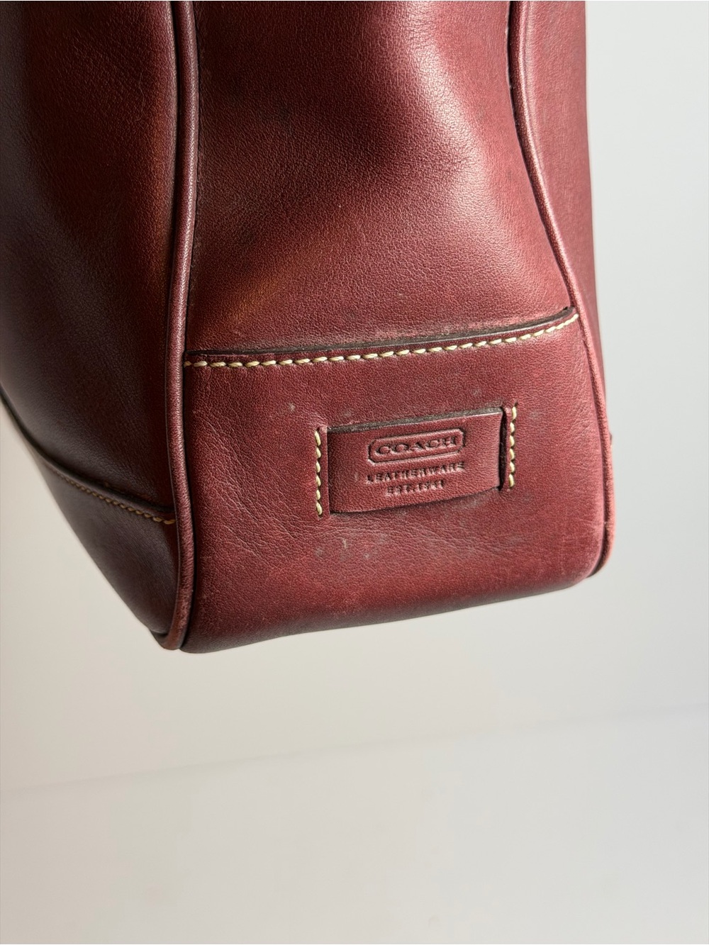 Vintage Red Coach Hampton Lunch Tote Bag with Contrast Stitching - Picture 8 of 14